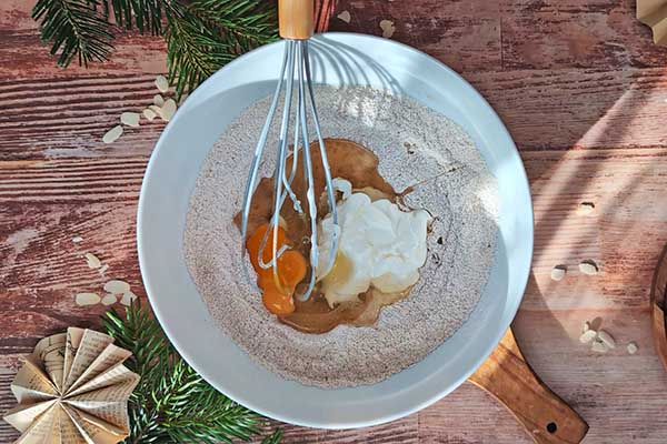 składniki na ciasto piernikowe