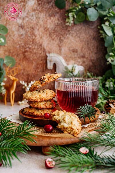 ciasteczka owsiankowe z białą czekoladą i żurawinami