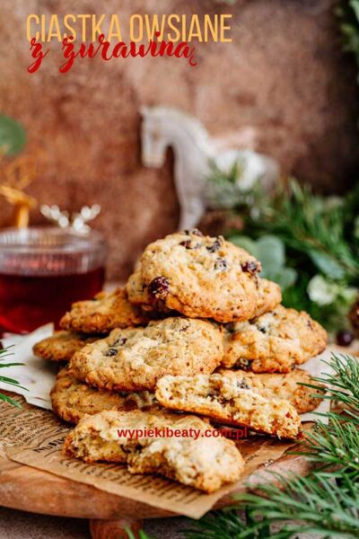 owsiane ciasteczka z żurawinami i białą czekoladą