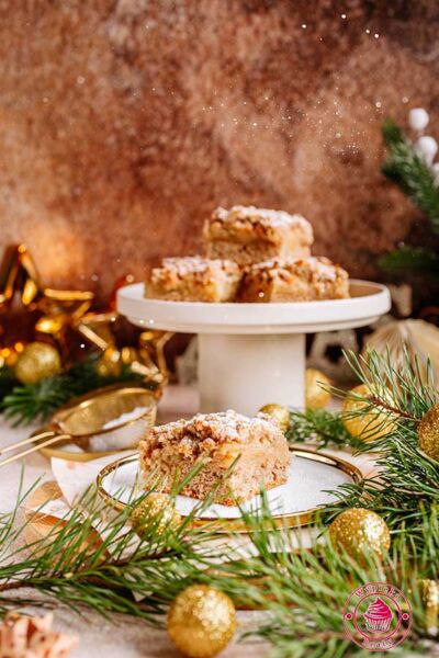 przepis krok po kroku na półkruchą szarlotkę na cieście piernikowym