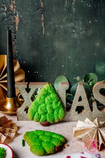 świąteczne kruche ciasteczka maślane w kształcie choinek przepis na maślane ciasteczka w kształcie choinek idealne na boże narodzenie