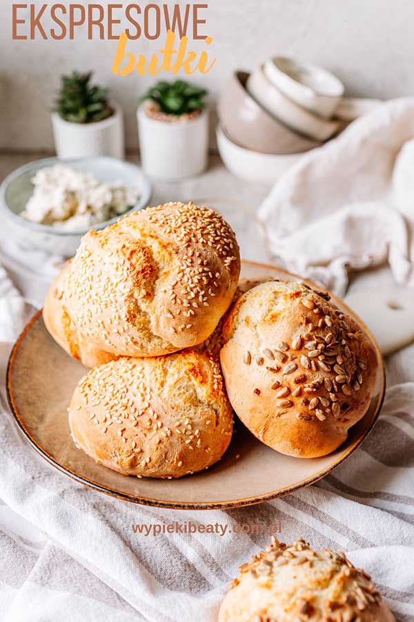 Ekspresowe bułki przepis ekspresowe bułeczki pszenne świetne na śniadanie i nie tylko