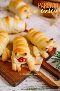 Corn dogi przepis przekąska dla dzieci parówki kraby w cieście drożdżowym