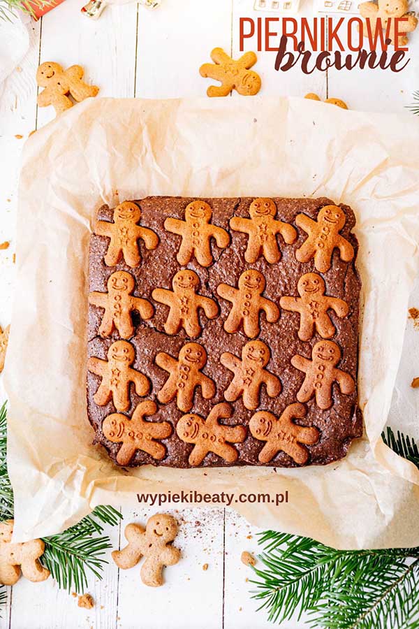 Piernikowe brownie z pierniczkami Czekoladowe ciasto z piernikami