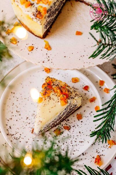 bożonarodzeniowy sernik z makiem, białą czekoladą i skórką pomarańczową przepis na sernik makowa zebra z makiem i białą czekoladą