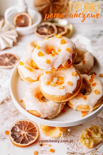 Pieczone oponki pomarańczowe proste i szybkie wilgotne pomarańczowe oponki z piekarnika