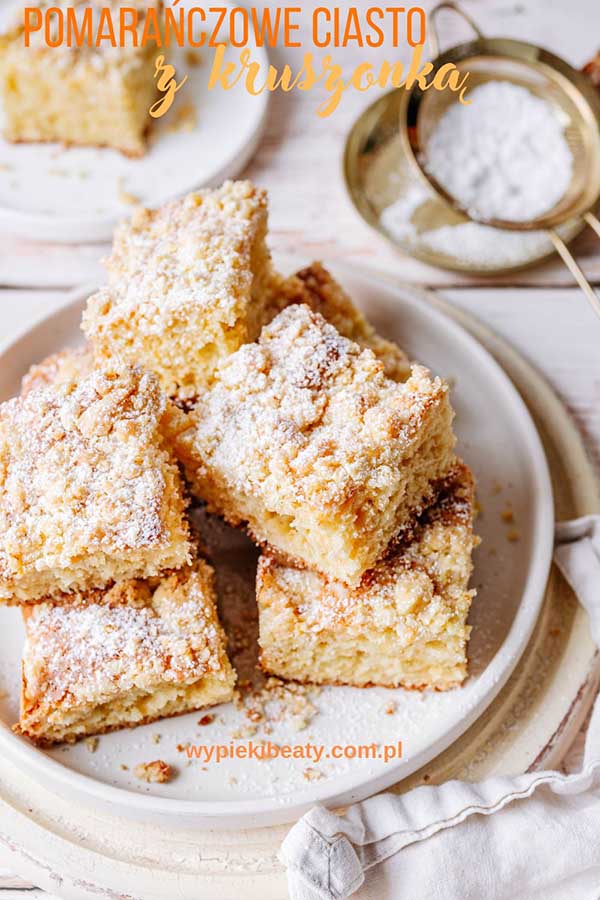Orange cake with crumble