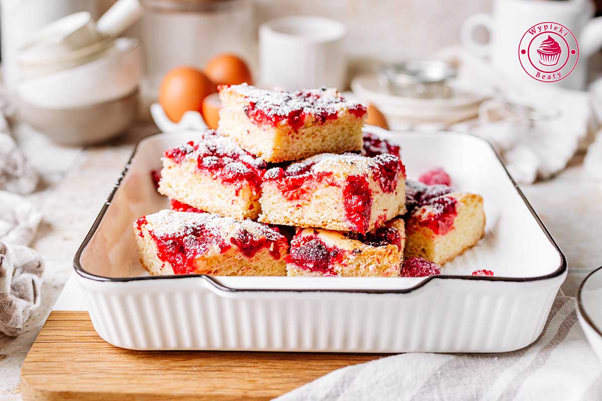 szybkie i proste ciasto bez miksera z malinami mrożonymi szybkie i proste ciasto z mrożonymi malinami