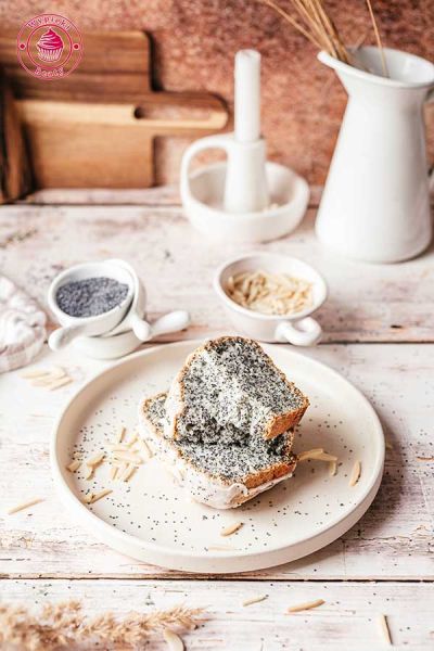 quick zero-waste cake with egg whites and poppy seeds fluffy piegusek with poppy seeds baked with egg whites