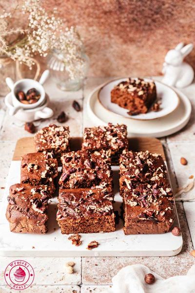 ciasto bez cukru prosty przepis dla dzieci dietetyczne ciasto bez cukru i jajek z daktylami i masłem orzechowym