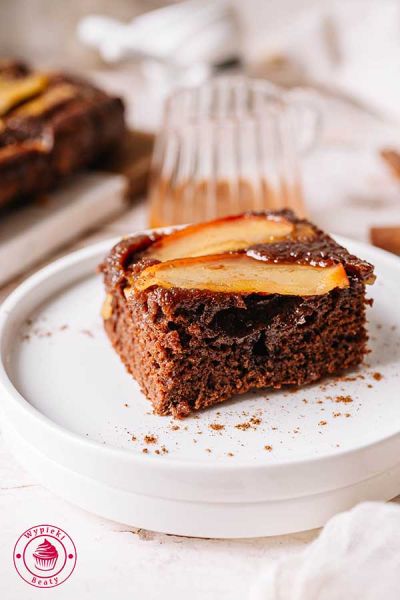 czekoladowe ciasto z jabłkami i przyprawą do piernika piernikowe ciasto jabłecznik z karmelem