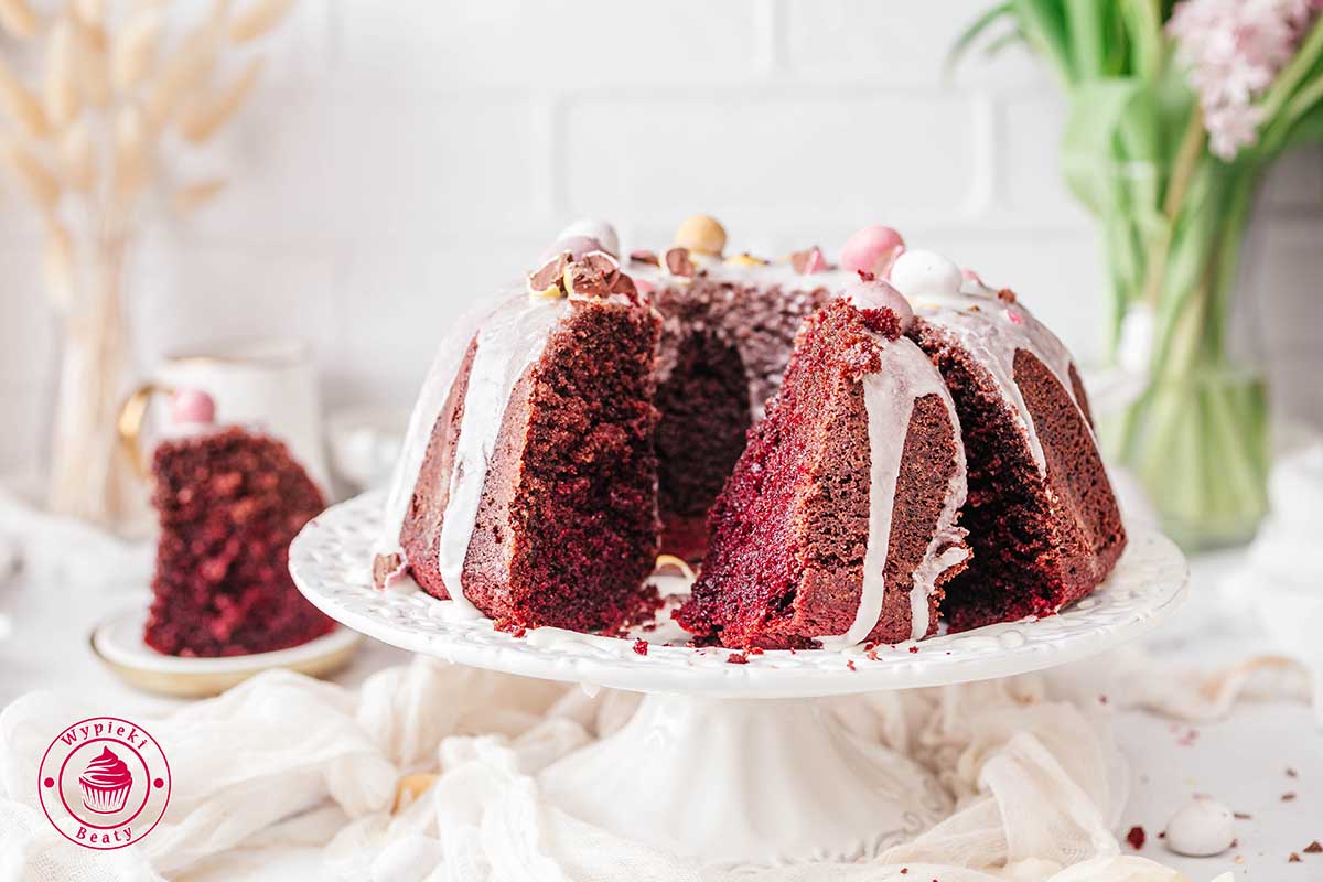 babka red velvet efektowna babka wielkanocna mięciutka, puszysta i wilgotna czerwona babka red velvet przepis ze zdjęciami krok po kroku