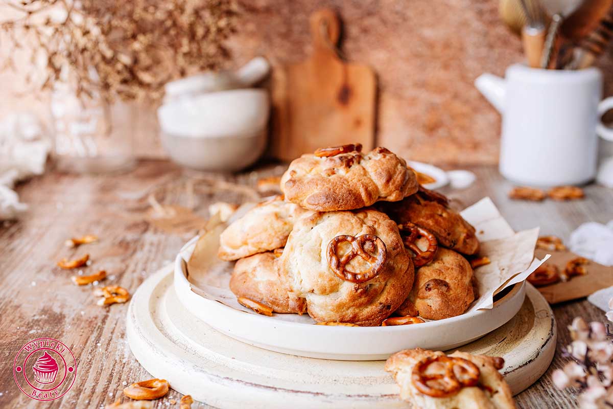 szybki przepis na ciastka z precelkami i czekoladą proste ciastka z precelkami i czekoladą przepis krok po kroku