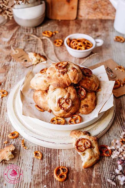 szybki przepis na ciastka z precelkami i czekoladą przepis krok po kroku na ciasteczka z precelkami i czekoladą