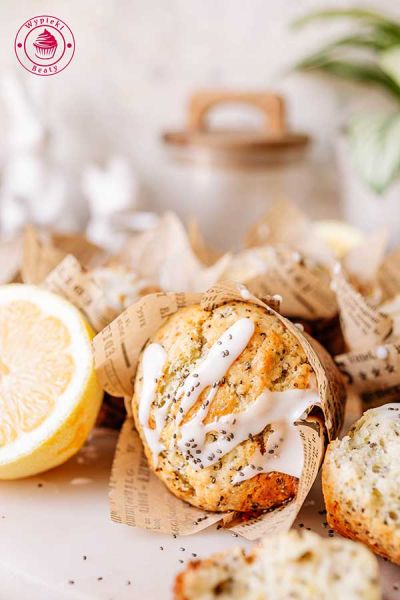 przepis na domowe muffiny jak z cukierni - z serkiem ricotta i nasionami chia szybkie i łatwe muffiny z ricottą i chia polane lukrem cytrynowym