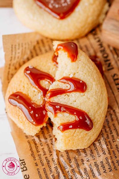 jak zrobić ciastka bez konieczności wałkowania - prosty przepis na ciastka z domowy karmelem przepis na domowe ciastka ze słonym karmelem