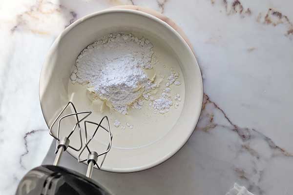 Ciasto karmelowa niespodzianka produkty na krem mascarpone