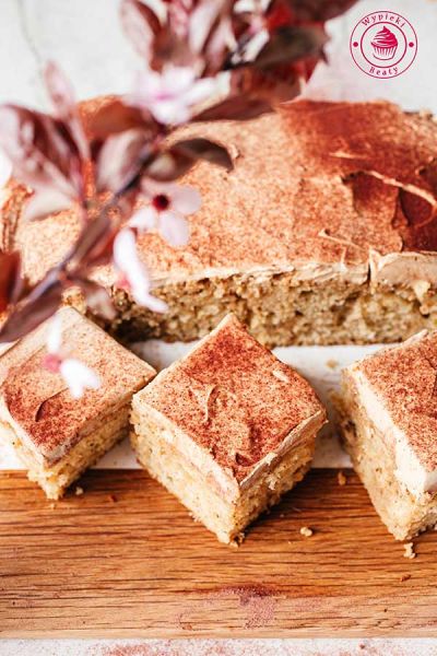 przepis na proste i pyszne ciasto z kremem kawowym proste i wilgotne ciasto latte nasączane kawą z mlekiem