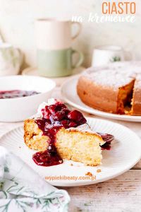 Chiffon cake with cream Ciasto z kremem i owocami