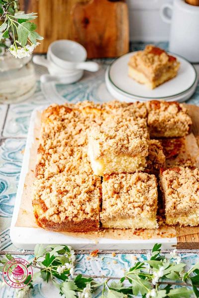 proste ciasto pieczone z dużą ilością kruszonki prosty przepis krok po kroku na ucierane ciasto z kruszonką z cynamonem
