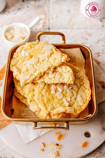 chrupiące migdałowe ciasteczka z masą migdałową i migdałami prosty przepis na migdałowe ciastka almond croissant