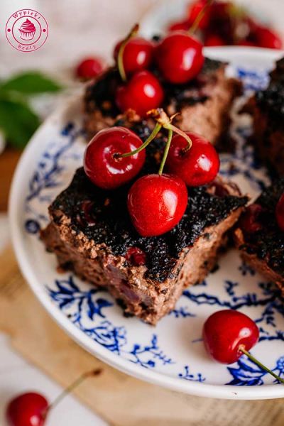 czekoladowy sernik na spodzie z ciasteczek oreo lub neo z lidla pomysł na szybki i prosty czekoladowy sernik z czereśniami pieczony na spodzie z ciasteczek oreo